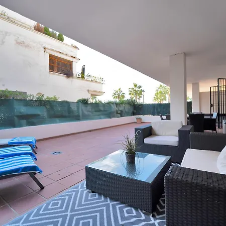 Con Enorme Terraza En Complejo Con Piscina En Nueva Andalucia - Lorcrimar * 마르베야