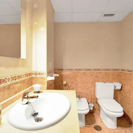 Appartement Con Enorme Terraza En Complejo Con Piscina En Nueva Andalucia - Lorcrimar