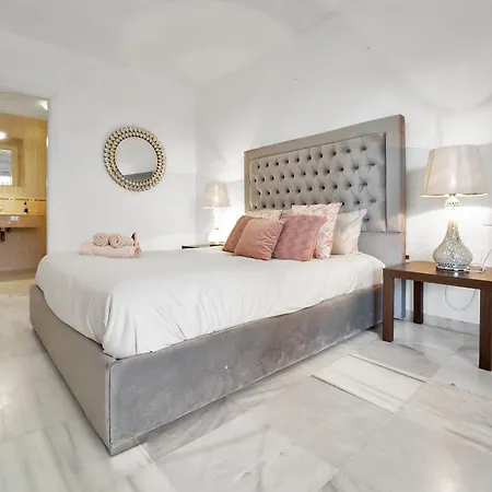 Con Enorme Terraza En Complejo Con Piscina En Nueva Andalucia - Lorcrimar Appartement *