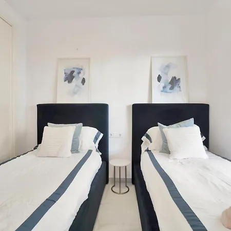 Appartement Con Enorme Terraza En Complejo Con Piscina En Nueva Andalucia - Lorcrimar *